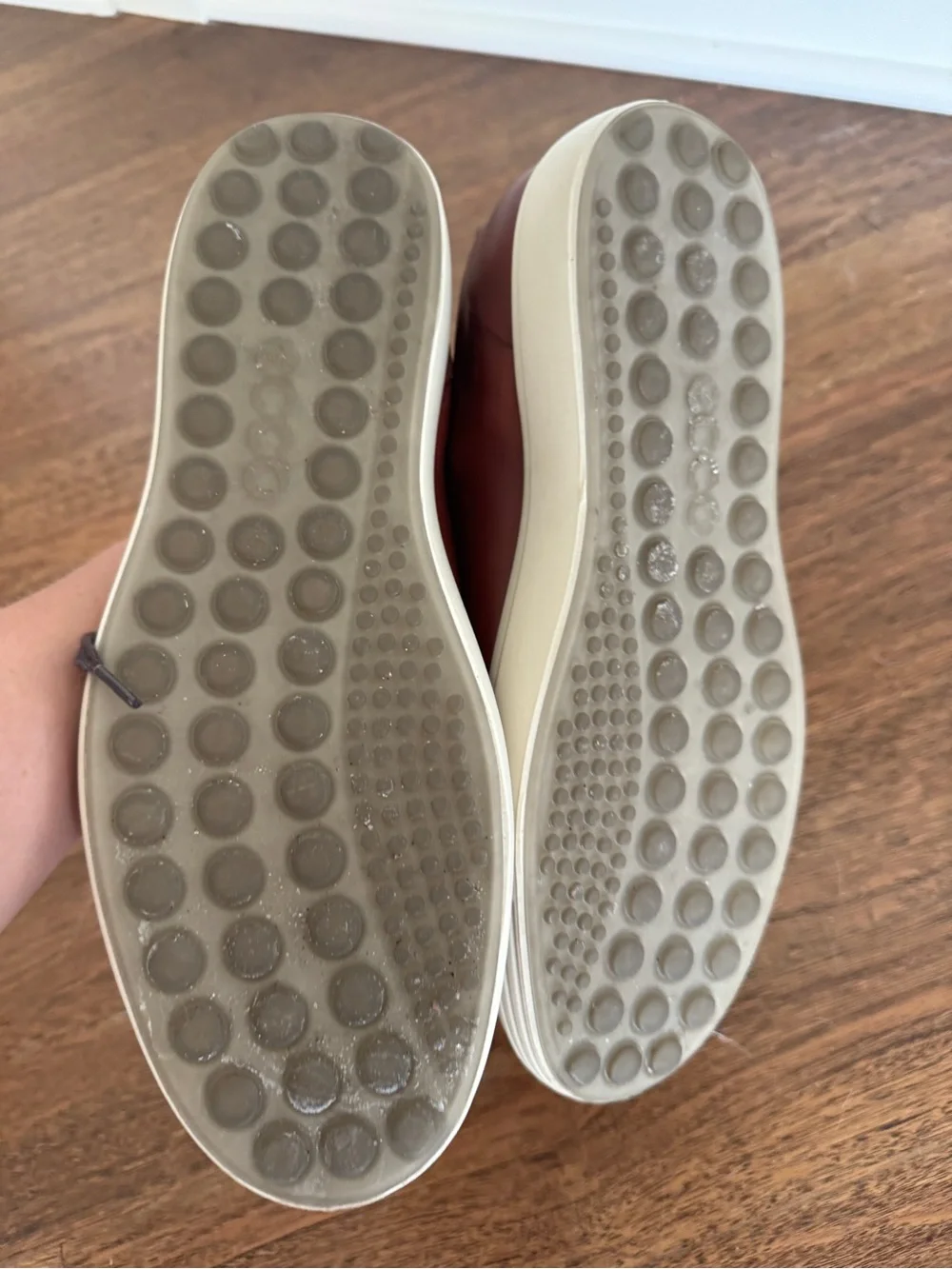 Ecco smooth chestnut